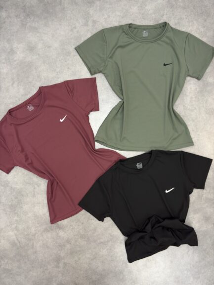 T-shirt nike
