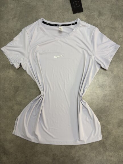 T-shirt nike fluide