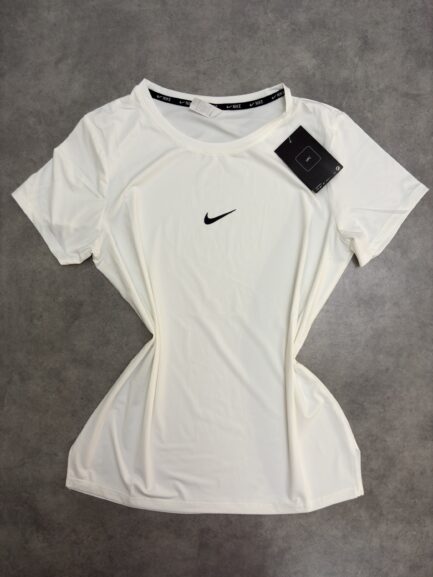 T-shirt nike fluide