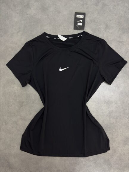 T-shirt nike fluide