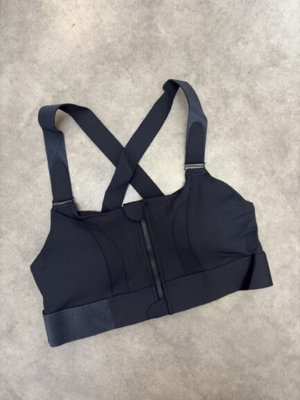Brassière avec fermeture